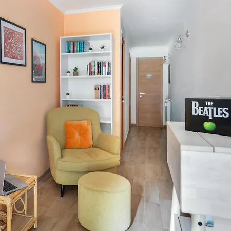 Retro Guest House